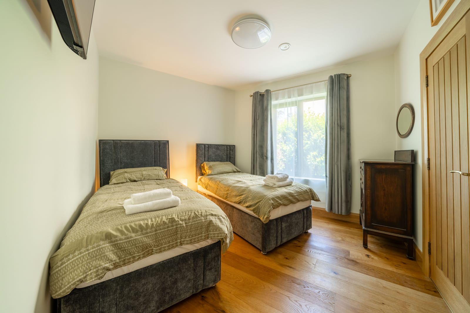 Slieve Donard twin bedroom